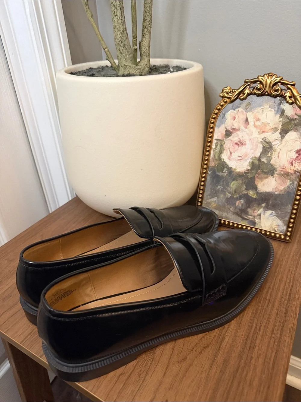 H&M Black Penny Loafers Women’s Size 9 Preppy Dark Academia Classic Shoes